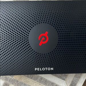 Peloton size 42 cycling shoes